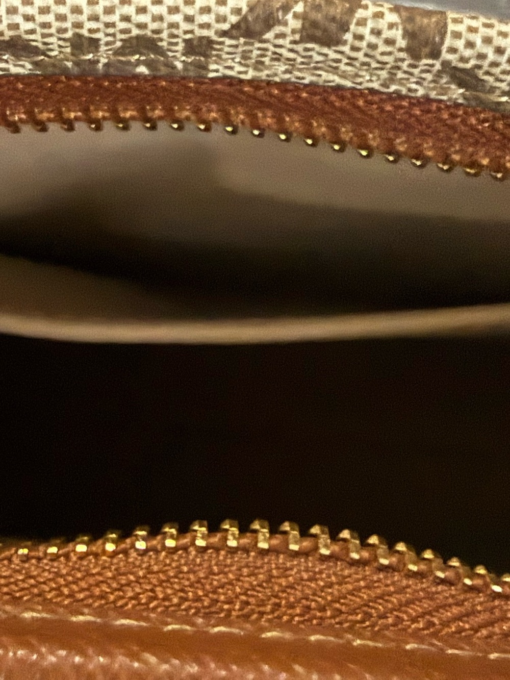 Michael Kors Signature Logo Belt Bag / Fanny Pack in the Classic Brown & Tan! - Picture 8 of 14